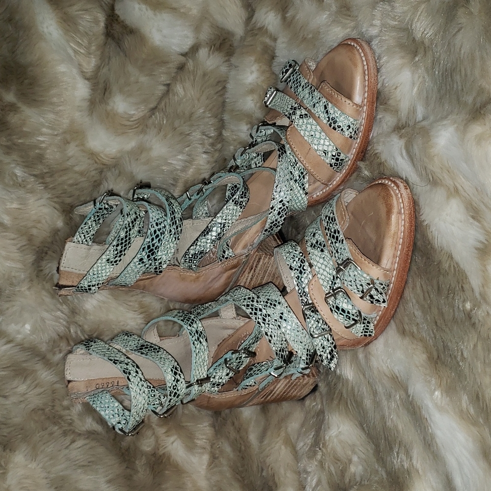 Freebird Casandra sandals size 8